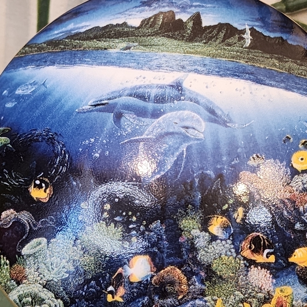 Danbury Mint Tropical Wonderland Blue Hawaii Robert Nelson Music Box #B8504 - Picture 3 of 8